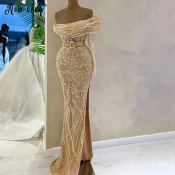 Вечернее платье цвета шампанского с открытыми плечами и разрезом сбоку, расшитое арабским бисером, платья для свадебной вечеринки с поясом 2024, элегантные платья для гостей.
