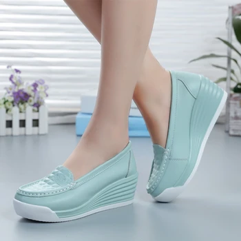 BCEBYL 2023, весна-осень, Новые модные Женские туфли на танкетке с толстой подошвой, повседневная спортивная обувь для медсестры с мелким ртом