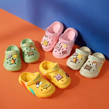 Садовая обувь для девочек и мальчиков с героями мультфильмов, модные нескользящие детские тапочки из ЭВА, сандалии на мягкой подошве, размер 170 мм-220 мм