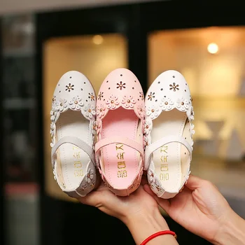 Кожаная обувь для девочек, детская обувь принцессы, Новая модная иностранная обувь для маленьких девочек, детская обувь для малышей с мягкой подошвой