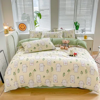 Летние свежие простыни, студенческие простыни, спящие голышом двое человек, промытое водой хлопчатобумажное одеяло, набор наволочек из трех частей